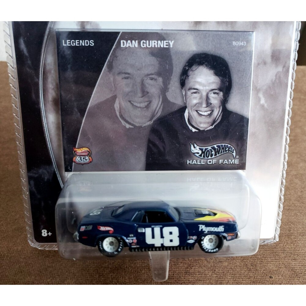 Hot Wheels DAN GURNEY Blue 70 PLYMOUTH BARRACUDA Hall Of Fame Legends GYERR 1:64 - Picture 5 of 14